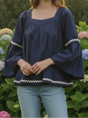 Vineyard Vines Navy Wide Sleeve Blouse with Cream Ric Rac Trim XS
